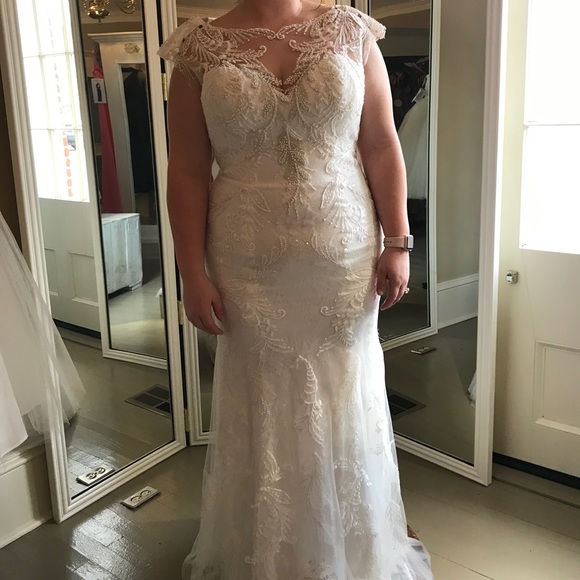 Wedding dress - Picture 6 of 6